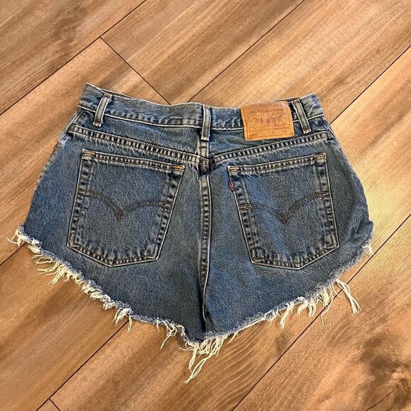Levi’s 550‎ Light Blue Denim Cut Off Shorts Women 14 - Picture 5 of 7